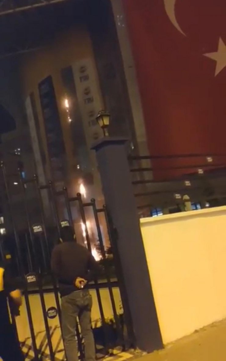 Ankara'da özel okulda çıkan yangın söndürüldü