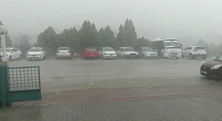 Bilecik’te dolu ve sağanak yağış etkili oldu