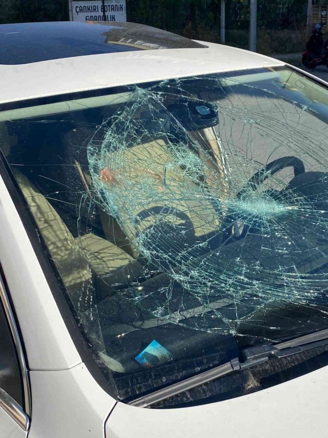 Çankırı’da motosiklet ile otomobil çarptı