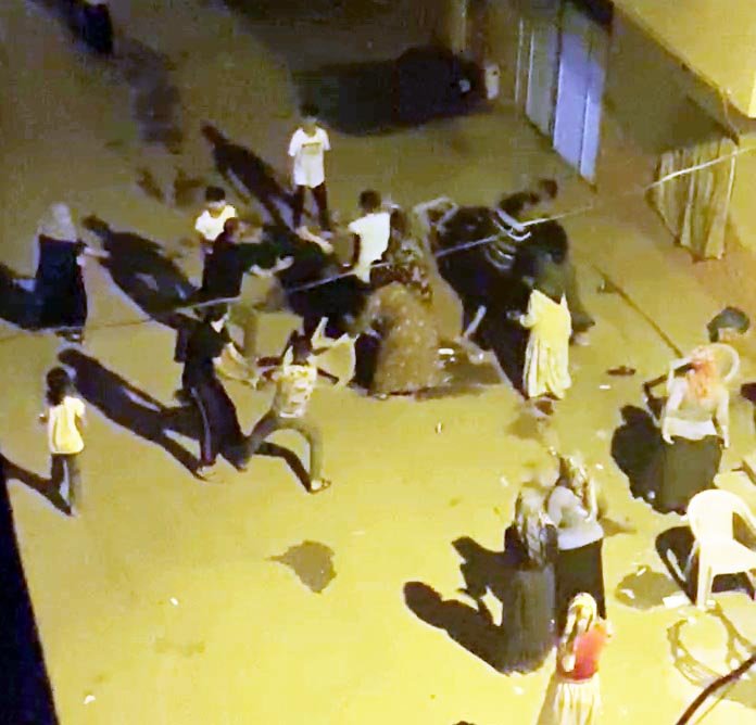 Komşu kavgası: 4 yaralı