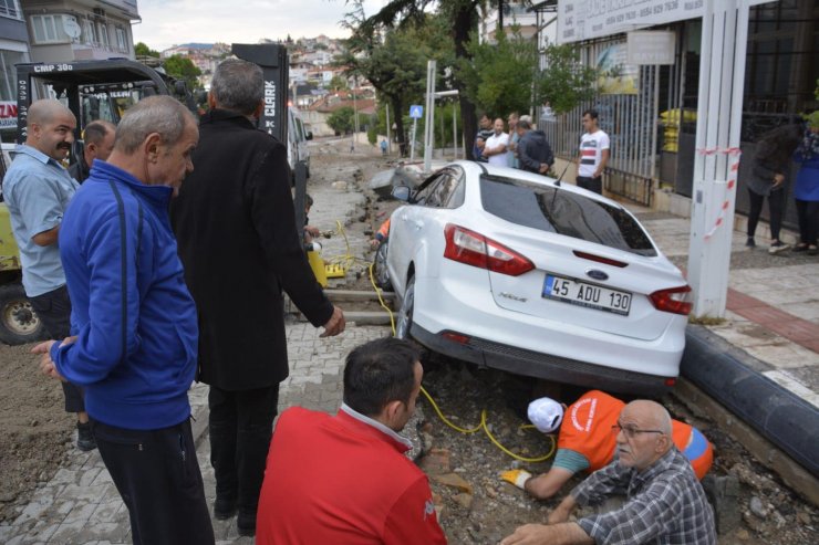 Manisa'da sağanak ve dolu yaşamı olumsuz etkiledi