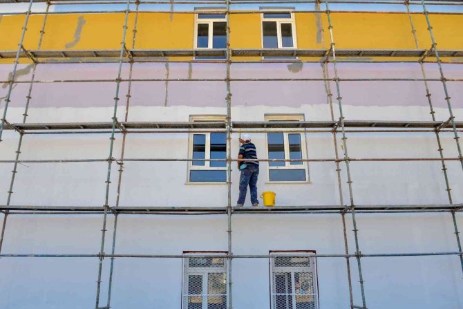 Meram Belediyesi ilçe genelindeki okulları yeni eğitim yılı için hazırlıyor