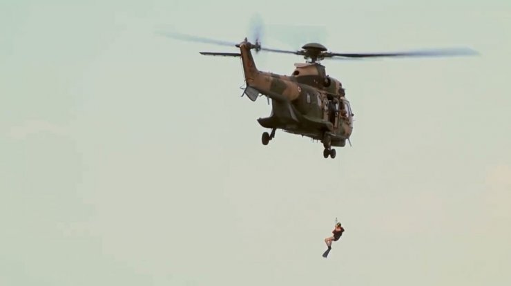 Mogan Gölü'nde helikopterli kurtarma eğitimi