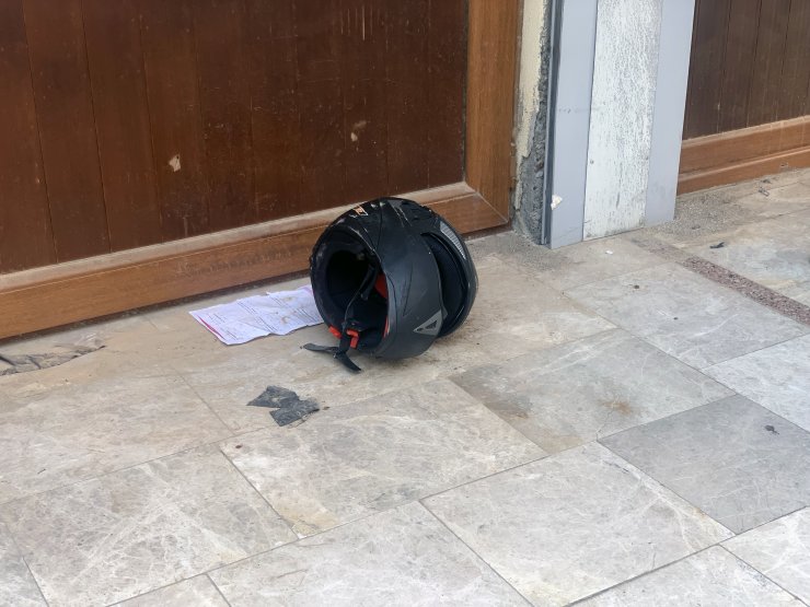 Motosikletli şüpheliler tabancayla rastgele ateş açtı; 1'i ağır, 2 yaralı