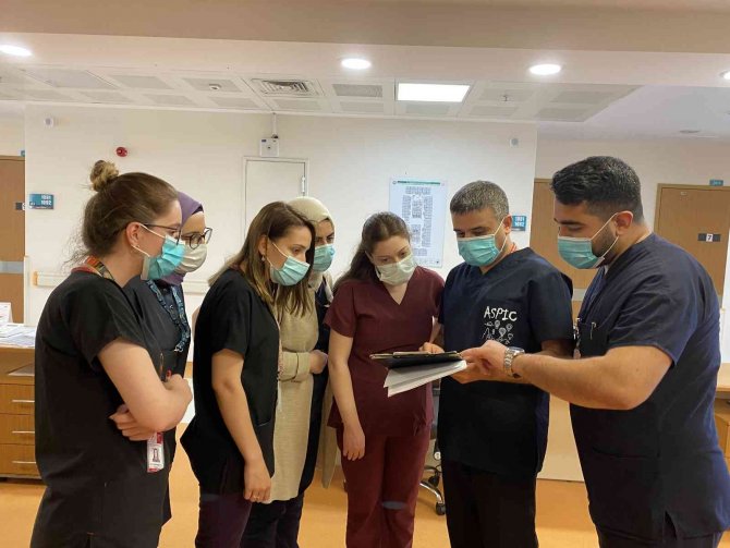 Konya'da görev yapan Gülşah hemşireye hayat veren “kalp” operasyonu