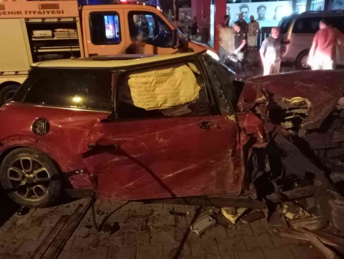 Önce refüje sonra tıra çarptı