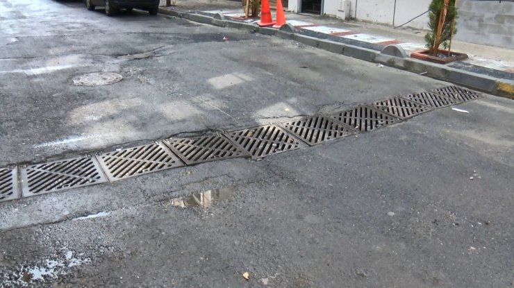 Su baskını olmasın diye mahalleli seferber oldu