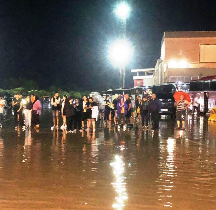 Edirne'de sağanak etkili oldu