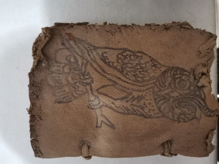 İbranice yazılı dini kitap ele geçirildi