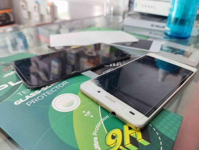 Telefonlar için ekran koruyucu uyarısı