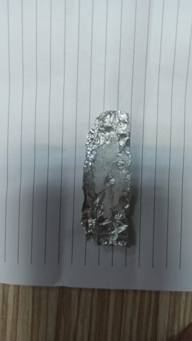 Uyuşturucuyu ayağının altına sakladı, Güven Timleri’nden kaçamadı