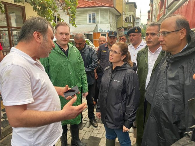 Bartın’da 80 ev, iş yeri ve depoda su baskını yaşandı