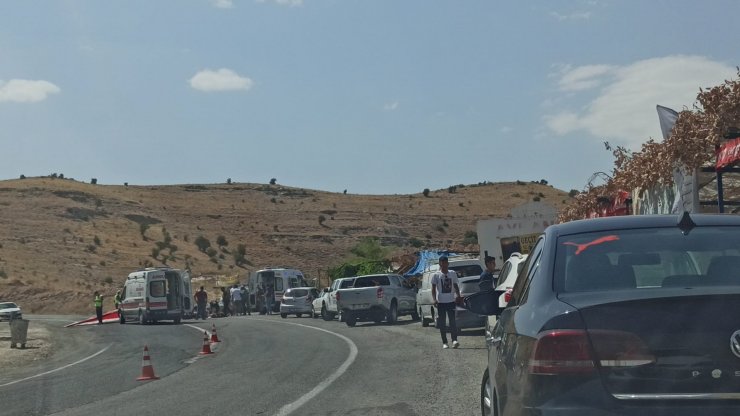 Yelken kanat, kara yoluna düştü: 2 ölü