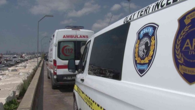 Yüzmek için denize giren genç boğularak hayatını kaybetti