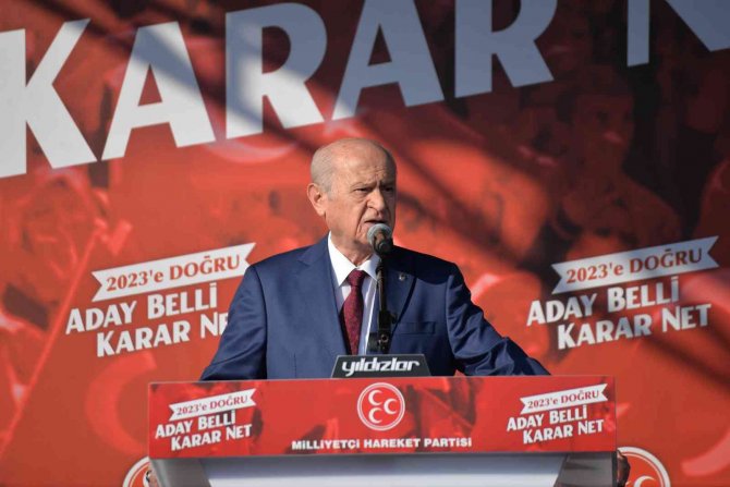 Bahçeli, ilk mitinginde konuştu: Çürük şarkıcılara, kiralık kalemlere tavizimiz yok!