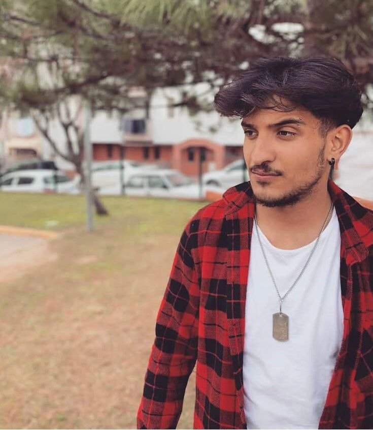 Birlikte yaşadığı kadın ile oğlunu öldürüp, kaçan şüpheli aranıyor