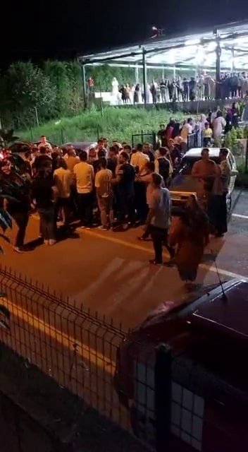 Düğünde başlayan kavga sokağa taştı