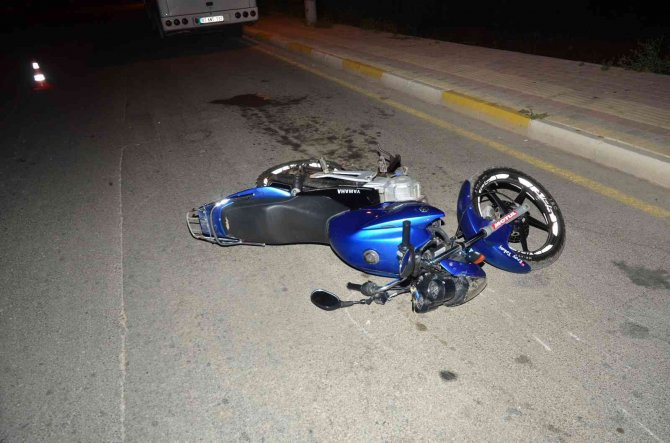 Genç sürücü kazada hayatını kaybetti