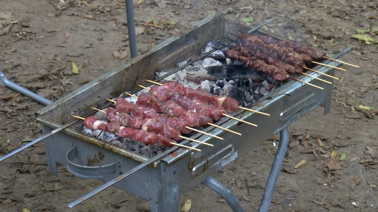 Ormanlara giriş yasağı kalktı; ilk iş mangal yaktılar