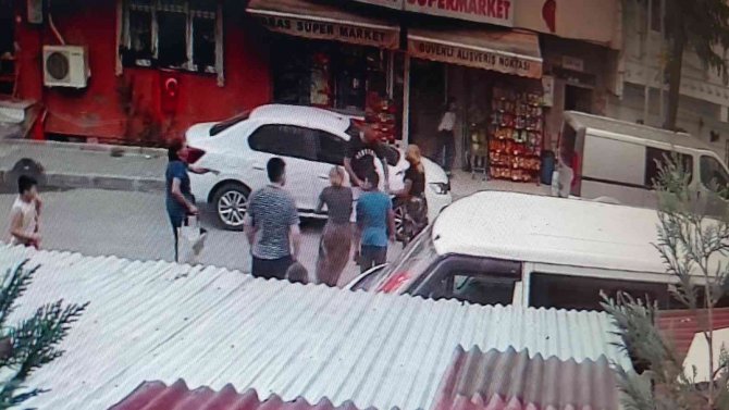 Sokakta oyun oynayan çocuk aracın altında kaldı