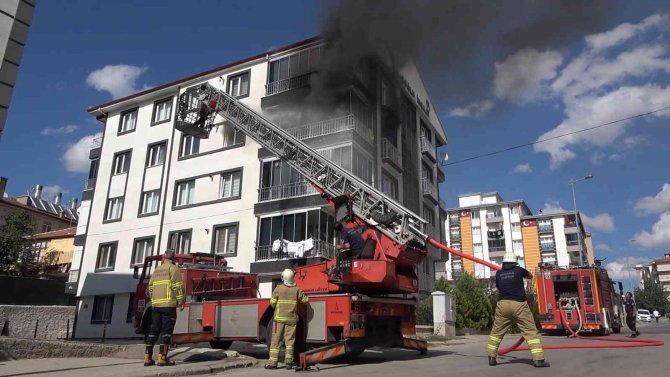 Yangını film izler gibi izlediler