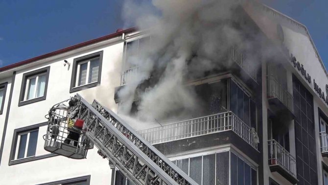 Yangını film izler gibi izlediler