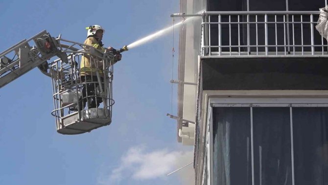 Yangını film izler gibi izlediler