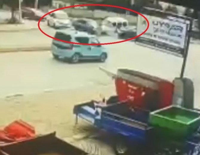 4 aracın karıştığı zincirleme kazada yaralanan olmadı