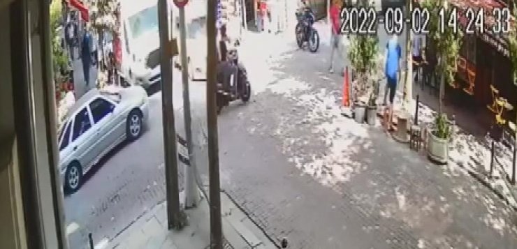 Aynı yerdeki iki kazada 4 kişi yaralandı