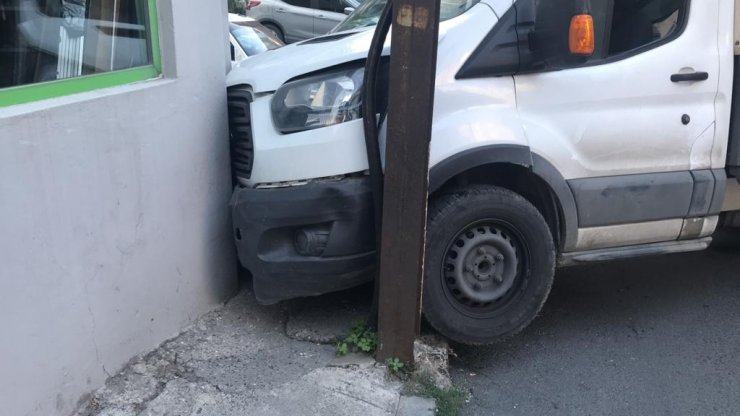 Kamyonetin çarptığı kadının ayak parmakları koptu