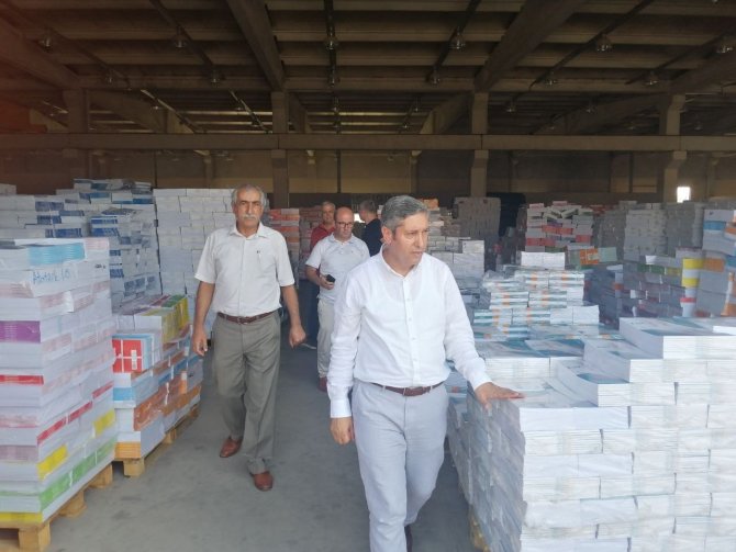 Öğrencilere 1 milyon 678 bin ücretsiz ders kitabı