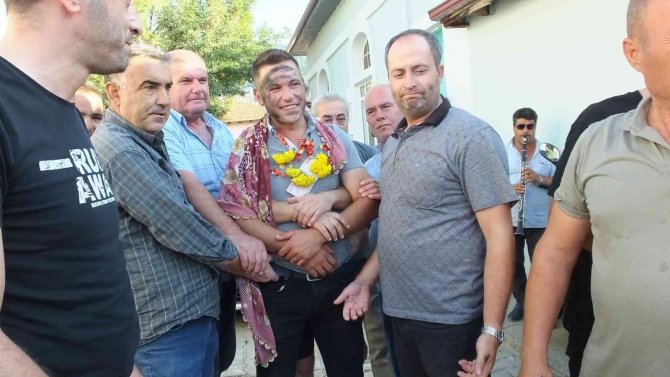 Balıkesir’de damada Çin işkencesi