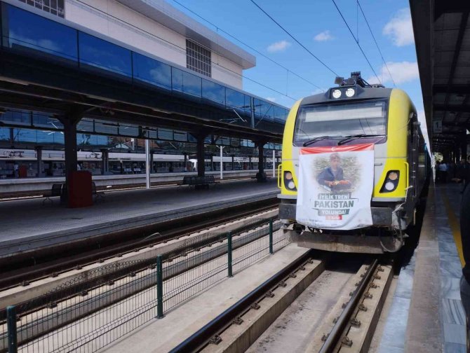 ‘İyilik Treni’ üçüncü kez Pakistan yolunda