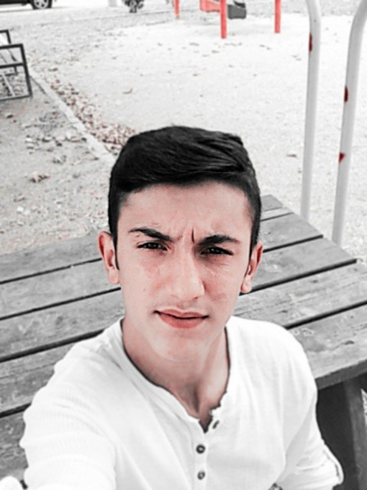 Oğlu kazada ölen anne, 'Beni neden bırakıp gittin' diyerek ağladı