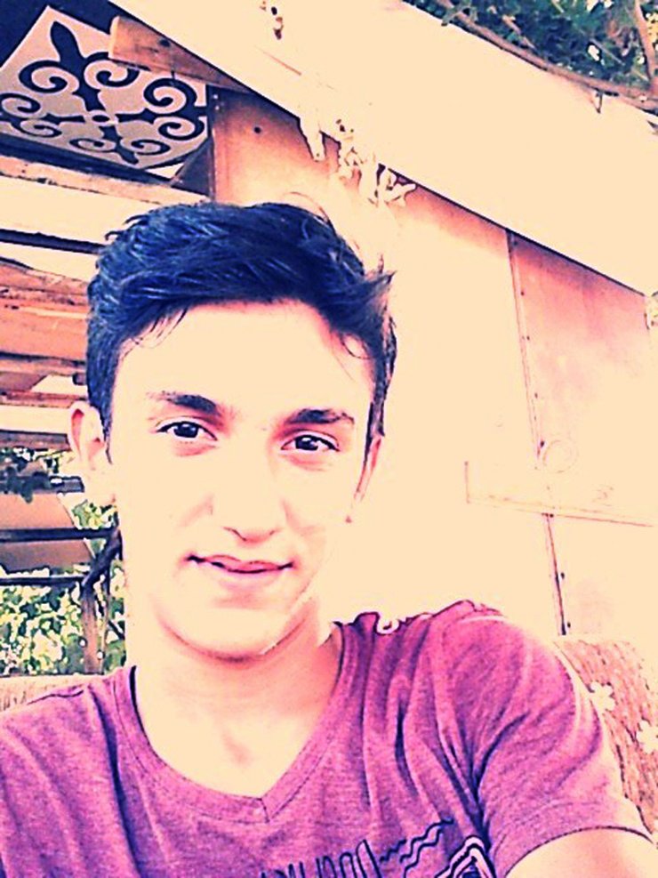 Oğlu kazada ölen anne, 'Beni neden bırakıp gittin' diyerek ağladı