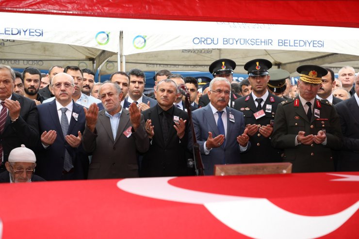 Şehit Uzman Çavuş Ümit Kesti'nin cenazesi toprağa verildi