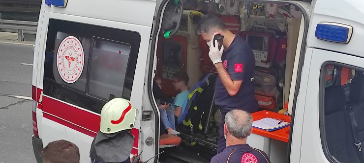 Yenikapı'da İETT otobüsü çok sayıda araca çarptı-3