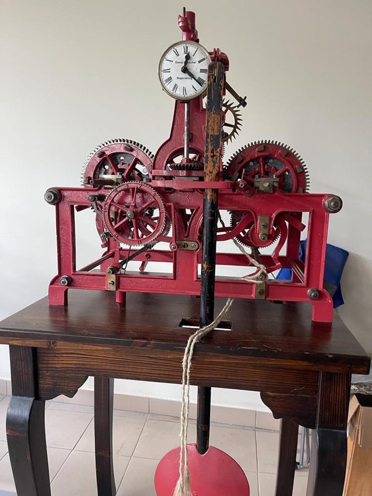 Antalya'daki tarihi Saat Kulesi'ne Osmanlıca kadran