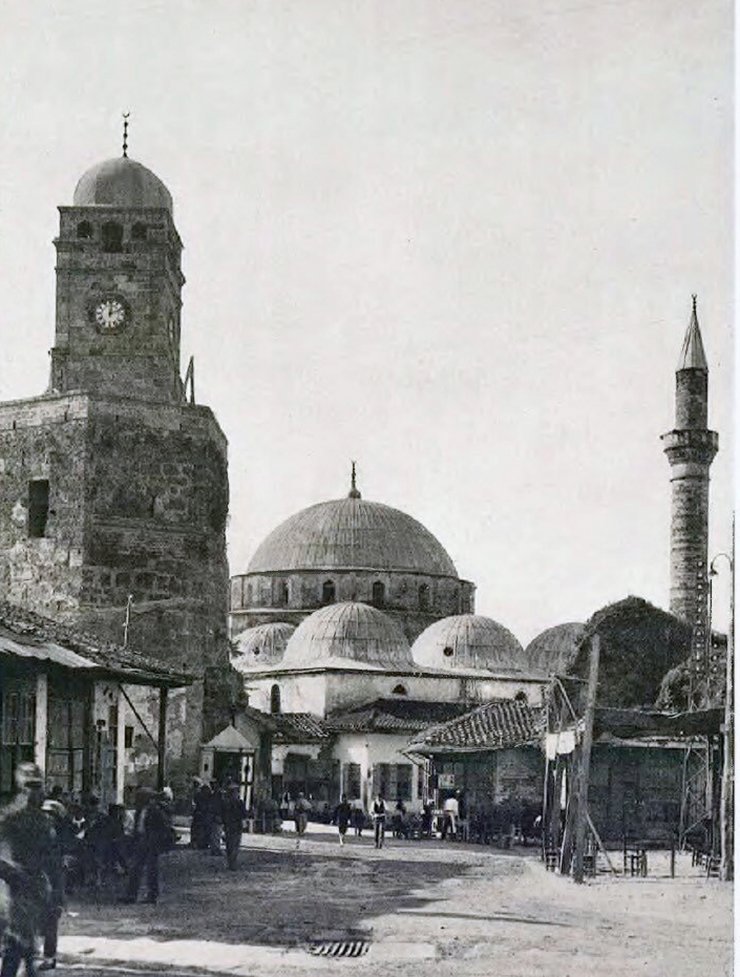 Antalya'daki tarihi Saat Kulesi'ne Osmanlıca kadran