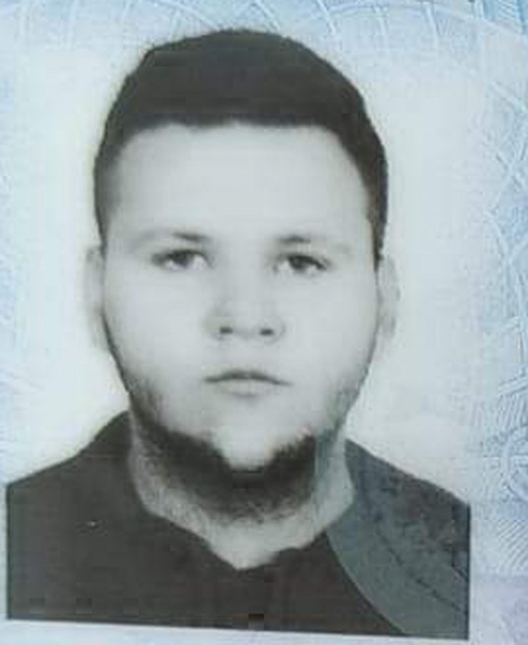 Emniyet şeridindeki kamyonete otomobille çarpan Hamdi öldü