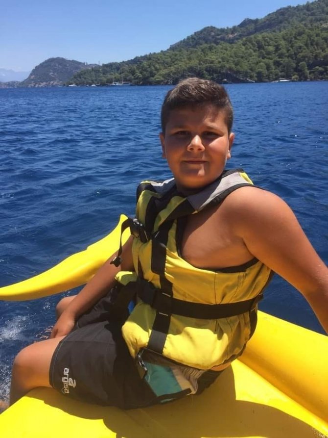 Kalp krizi geçiren 15 yaşındaki genç hayatını kaybetti