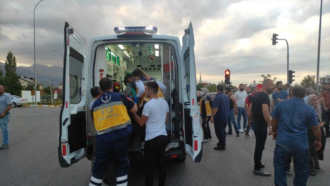 Konya'daki trafik kazasında 4 kişi yaralandı