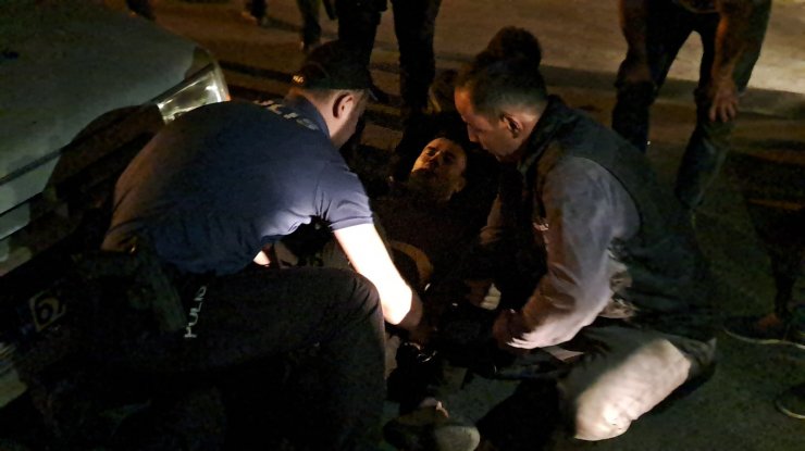 Otomobille bekçiye çarpan alkollü sürücünün ehliyetine el konuldu