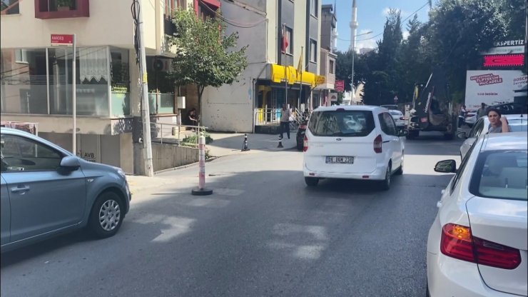 Kuyumcu kuryesine silahlı gasp girişimi