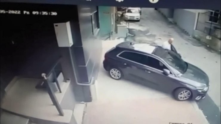 Kuyumcu kuryesine silahlı gasp girişimi