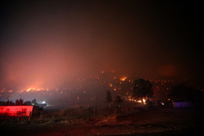 Mersin'deki orman yangınına müdahale sürüyor