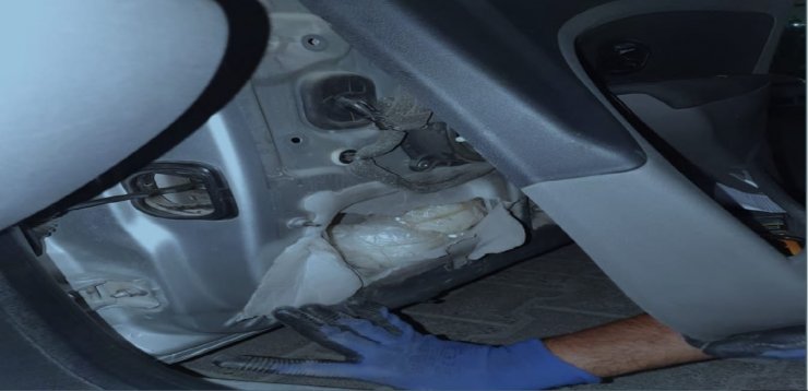 Polis durdurdu, kamyon kasasından 114 kilo uyuşturucu çıktı