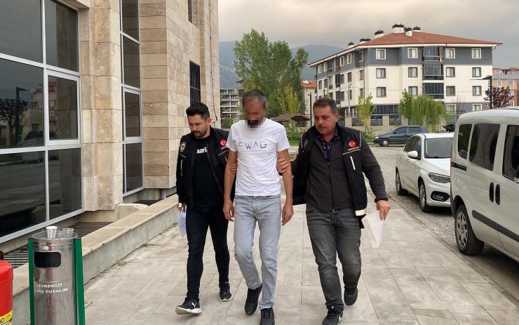 Saman ilanlı dolandırıcılığa 'Saman Alevi' operasyonu: 8 gözaltı