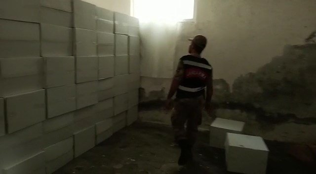 1 milyon 600 bin boş makaron ele geçirildi