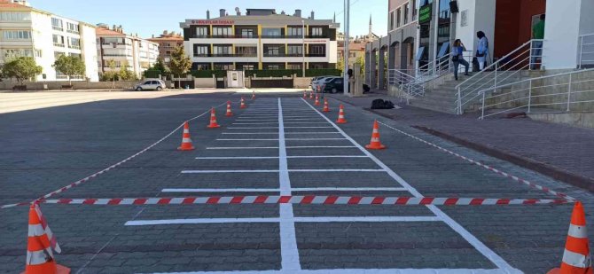 Konya Büyükşehir Belediyesi, 290 okulda geleneksel oyun alanları oluşturdu